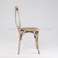 Chaises de salle à manger empilables en bois vieilli avec dossier en X