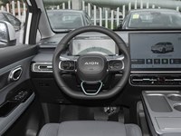 Aion Y Plus Édition Intelligente 2026 – SUV Électrique Spacieux avec Cabine Ample, Systèmes d'Assistance à la Conduite Avancés, Longue Autonomie de Batterie, Idéal pour les Trajets Familiaux