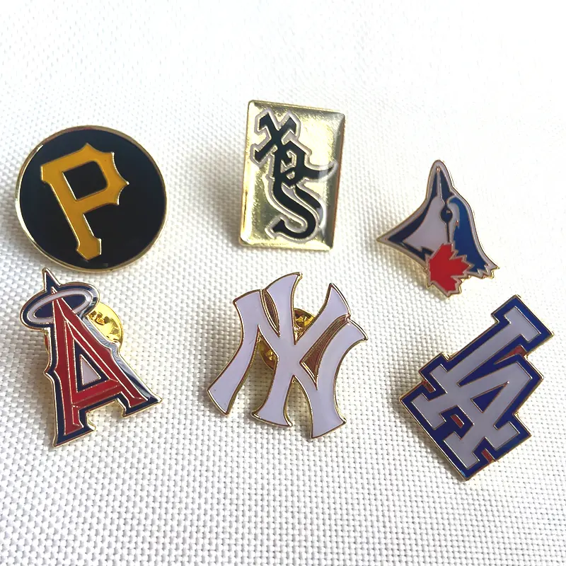 Pin de solapa de béisbol americano, insignia personalizada de Metal artesanal, fabricante de Pin de esmalte duro suave