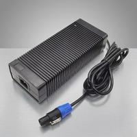 Pengisi Daya Baterai LiFePO4 36V 12S Bersertifikasi Lianyunda CE FCC UKCA ETL, Pengisi Daya Cepat 43.8V7A Port XT60 306.6W Lithium Iron Phosphate