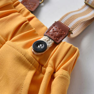 Ensemble 2 pièces chemise à manches courtes et salopette tendance pour garçons - Vêtements de boutique pour enfants - Costume de gentleman pour l'été - Product Image 3