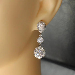 Eleganti Orecchini Pendenti in Cristallo Placcati Oro Bianco per Donne, Stile Classico da Matrimonio, Argento 925 con Incastonatura in Rodio a Goccia d'Acqua - Product Image 5