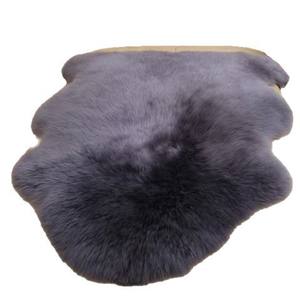 Tapis en peau de mouton Alien Shape gris foncé uni, tricoté à la main, coussin de canapé, décoration intérieure, 1 pièce, nettoyage localisé - Product Image 2