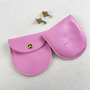 Bolsa de terciopelo con solapa y logotipo personalizado para exhibición de joyas, estuche de piel sintética con botones y logotipo para joyería - Product Image 3