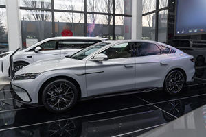 ACURA 2024 Bekas Setir Kiri R15 Transmisi Otomatis Jok Kulit 4WD Sport Sedan 4 Kursi Jarak Tempuh Jauh - Product Image 5