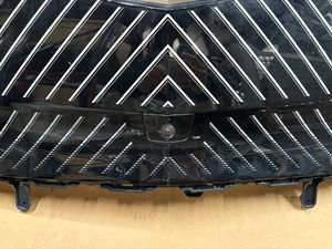 Grille de pare-chocs avant de haute qualité OEM avec caméra et emblème 86784784 pour GM <span class=keywords><strong>Cadillac</strong></span> Lyriq 2023-2025, grille avant de luxe - Product Image 6