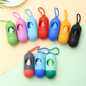 Porta Sacchetti per Escrementi di Cane Personalizzato, Leggero e Portatile, Dispenser in Silicone con Moschettone - Product Image 4