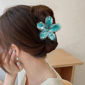 Accesorios para el Cabello con Flor de Frangipani, Pinza de Pelo con Flor de Plumeria Transparente de 8cm, en Oferta - Product Image 2