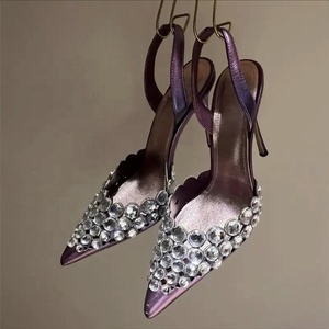 Chaussures d'été élégantes pour femmes à talons aiguilles, bout pointu, avec grands strass, style slingback - Product Image 1