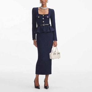 AIMEISI moda yeni kare yaka Ruffles zarif uzun iki parçalı etek takım elbise etek setleri kadın 2 parça kıyafetler - Product Image 1