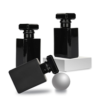 Benutzer definierte leere rechteckige Glas parfüm flaschen 50ml 200ml Kapazität quadratische Form in klarem rosa mattem Bernstein Silber für Frauen Männer