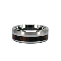 Anpassbare 8mm Herren Wolfram Holzband Ehering poliert Holz Inlay mit Casual Style für Verlobung geschenk Party
