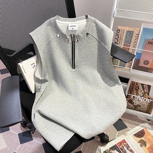 Chaleco gris de verano para hombre, estilo americano, sin mangas, con hombreras, transpirable, sin arrugas, para hombres corpulentos, con media cremallera, estilo urbano. - Product Image 1