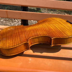 ไวโอลินคุณภาพสูงสำหรับผู้ใหญ่ ขนาด 4/4 ด้านหลังทำจากไม้เมเปิล เครื่องดนตรีไวโอลินระดับมืออาชีพ ขายส่ง - Product Image 1