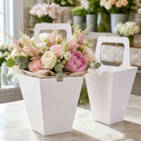 Boîte d'emballage pour bouquet de fleurs blanches avec poignée, boîte cadeau en papier mat pour fleuristes, événements de mariage