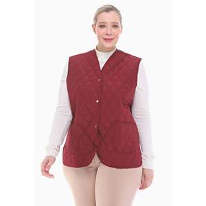 Gilet matelassé en tissu écossais bordeaux pour femme avec poches à boutons-pression, 75 cm, tailles 42-60, vêtement d'extérieur résistant à l'eau - Product Image 1