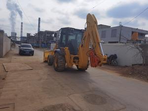 Minicargadora retroexcavadora usada 420F, alto momento de carga, potencia de 76KW, capacidad de cucharón de 1 CBM, motor de origen estadounidense - Product Image 6