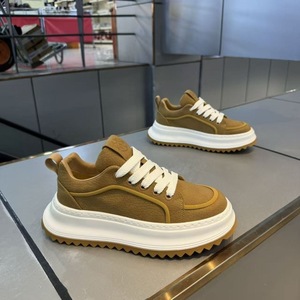Nouvelles chaussures tendance décontractées sportives confortables à semelle épaisse en fourrure pour l'automne et l'été - Product Image 2