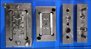 Macchina per Stampaggio a Iniezione Automatica da Tavolo di Piccole Dimensioni - Product Image 5