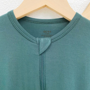 Tutina per Neonati in Tessuto di Bambù Personalizzata all'Ingrosso, Abbigliamento per Bambini in Cotone Biologico con Zip e Maniche Lunghe - Product Image 3