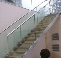 Escalier extérieur personnalisable pour villa, design moderne et élégant, en bois massif avec motif fileté, escalier droit en métal pour l'extérieur