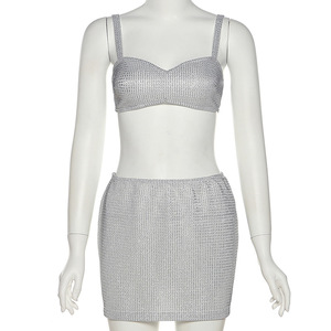 2025 <span class=keywords><strong>vendita</strong></span> calda estate <span class=keywords><strong>abbigliamento</strong></span> donna due pezzi gonna <span class=keywords><strong>Sexy</strong></span> Club brillante bendaggio gonna e senza maniche Top corto 2 pezzi - Product Image 5
