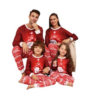 Ensembles de pyjamas de Noël pour la famille assortis en gros Chemise à manches longues Pantalon Jammies Vêtements de nuit Papa <span class=keywords><strong>Maman</strong></span> Enfant Bébé Tenues - Product Image 1