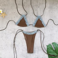 TW 2026 Nuevo Diseño Personalizado Conjunto de Bikini de Tres Piezas de Cintura Baja con Halter, Encaje y Tanga Hueca, Traje de Baño Sexy sin Espalda