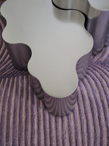 Tavolini Laterali <span class=keywords><strong>Contemporanei</strong></span> a Forma di Nuvola con Finiture in Poliuretano Opaco e Metallo Lucido - Product Image 6