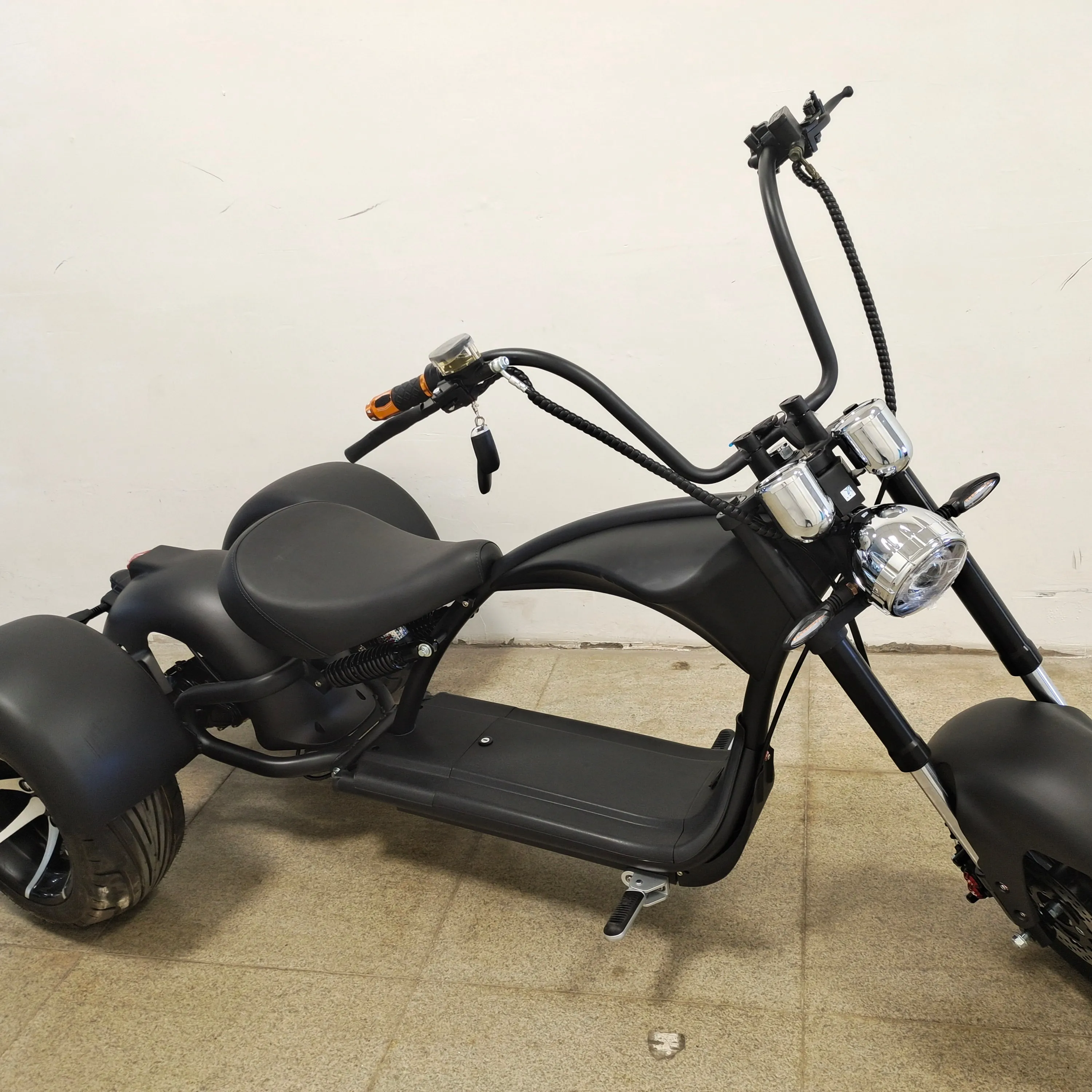 Three wheel 2000W Chopper Model M1 fast speed Electric Scooters Adult Citycoco