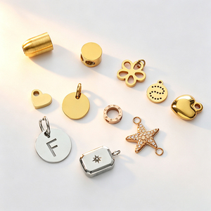 Étiquette métallique en aluminium découpée au laser pour foulards et chapeaux, logo et design personnalisés pour accessoires vestimentaires - Product Image 2