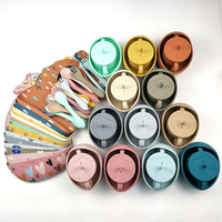 Logo personnalisé en couleur Produit d'alimentation de qualité alimentaire Doux Facile à nettoyer Réglable Boutons-pression Bavoirs en silicone étanche sans BPA Ensemble imprimé