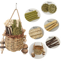 Combiné de jouets et abris pour petits animaux : abri pour hamster, jouet à mordre en paille Totoro, bâton de grattage en bois massif écologique pour animaux de compagnie