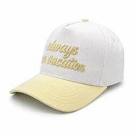 Casquette bicolore avec broderie 3D en relief, logo personnalisé, jaune et blanc, thème Caisse de quai, Port, Marée salée, Voile, Mer, Bateau, Clés
