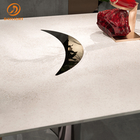 Meubles de salle à manger modernes, table à manger en marbre argenté en acier inoxydable, designs de table à manger personnalisés, table à manger en ardoise blanche