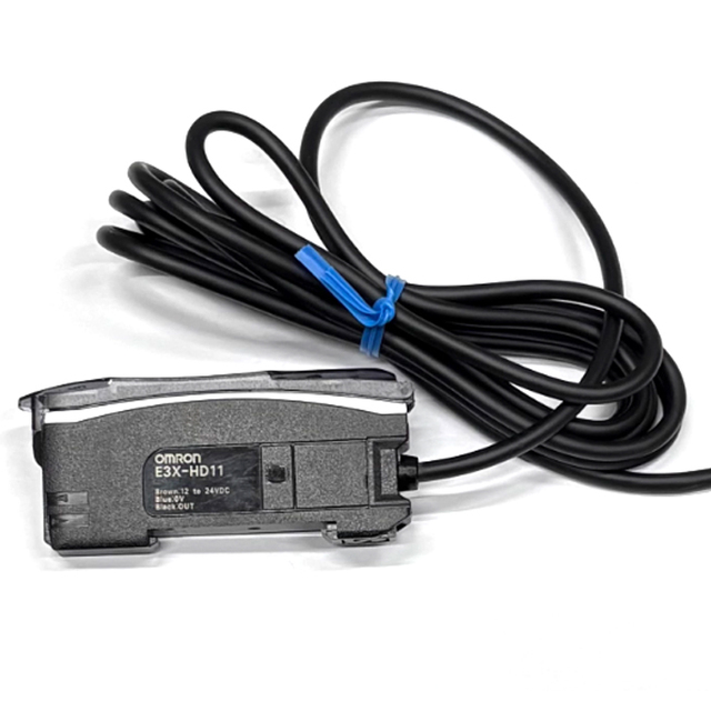 In Stock E3X-HD11 Dual Display Intelligent Fiber Amplifier with NPN/PNP Outputs and High-Speed Response  Original