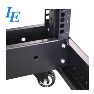 Baie de serveur LE 19 pouces avec 4 montants et 4 roulettes, conception ouverte, en stock - Product Image 4