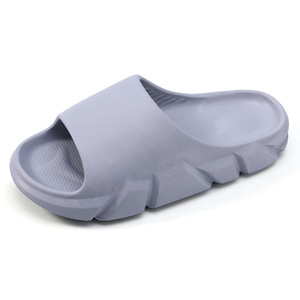 Pantoufles blanches en EVA pour hommes, chaussures de plage d'été à semelle épaisse, sandales d'intérieur et d'extérieur à une sangle, taille 40 41 42 43 44 45 - Product Image 5