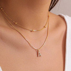 Collar de doble capa con colgante de diamantes de imitación de la <span class=keywords><strong>A</strong></span> LA Z con cadena de clavícula, estilo moderno que combina con todo para regalo de boda - Product Image 2