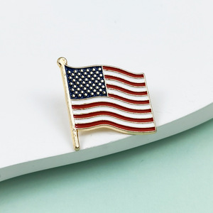 Broche drapeau tendance et simple, accessoire créatif en alliage drapeau américain, badge de décoration pour sac à dos - Product Image 2