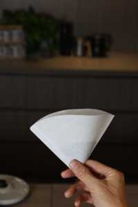 V01 <span class=keywords><strong>V02</strong></span> Ensemble de filtres à café en papier au design moderne et écologique à usage domestique avec cafetière et outils de ventouses - Product Image 4