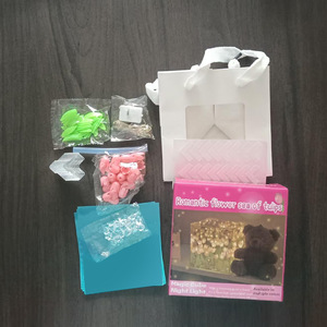 DIY Floral Cube Tulip Night Light Tap Control Battery Powered LED Light For Home Decor Gift - Product Image 2