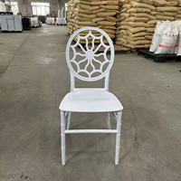 Chaise Chiavari blanche en résine pour événements, chaise d'extérieur pour hôtels, types de mobilier, chaise de mariage en gros avec coussins
