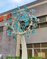 Escultura Cinética RGB Personalizada Senzhao para Exteriores, Molino de Viento Decorativo con Luces LED para Paisajes Urbanos y Jardines