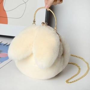 Sac à bandoulière en peluche oreilles de lapin avec chaîne, 7 pouces, fermeture à coquille, portable, tendance, pour femme - Product Image 1
