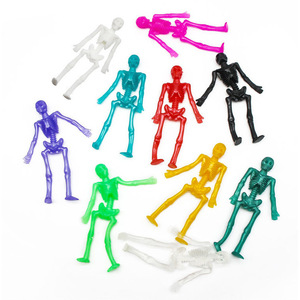 Figurines de squelettes d'Halloween, couleurs mélangées, en caoutchouc souple TPR, jouet anti-stress, décoration intérieure, accessoire de fête, vente en gros - Product Image 1