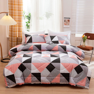 Juego de Edredón de Alta Calidad en Oferta, Edredones Acolchados de Poliéster de Lujo, Juego de Ropa de Cama Completo - Product Image 1