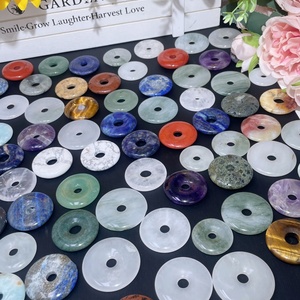 Wholesale Natural Mixed Material <strong>Chinese</strong> Coin Pendant Healing Crystal <strong>Quartz</strong> Round Craft for Decoration - Product Image 2