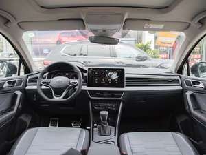 Volkswagen <span class=keywords><strong>Tiguan</strong></span> X 2023 330TSI Voiture d'<span class=keywords><strong>occasion</strong></span> 5 portes 5 places Mid Suv Faible kilométrage Véhicules à essence d'<span class=keywords><strong>occasion</strong></span> de Chine - Product Image 6