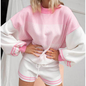 Hochwertige Sommer-Trainingsanzüge für Damen, Passende T-Shirts und Gym-Shorts Zweiteilige Sets für Frauen - Product Image 6